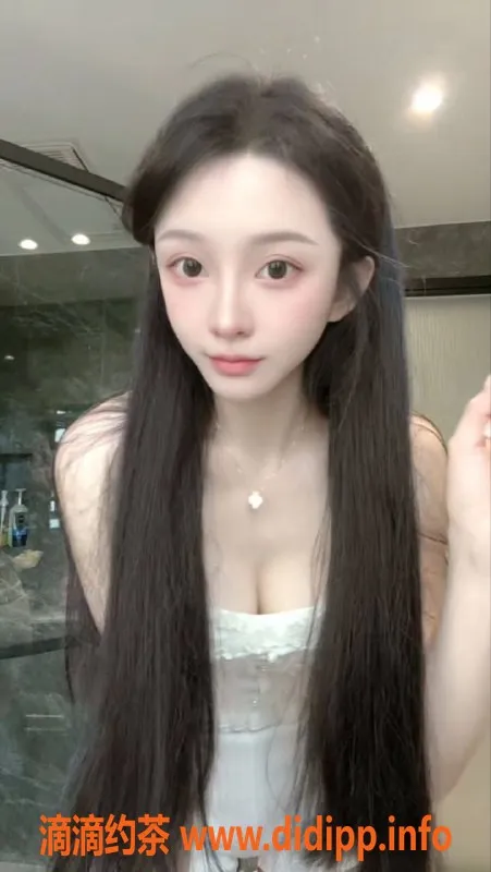 广州楼凤资源信息,白云嫩模朵朵，视频验证，服务优质，800元欢迎私聊