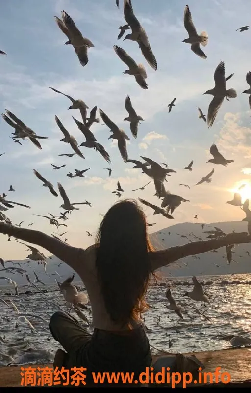 广州楼凤-黄埔嫩妹乐乐，真香700元体验