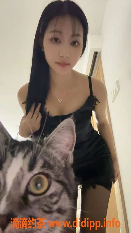 广州楼凤资源信息,海珠贝贝，600元洗吹做服务，已视频验证