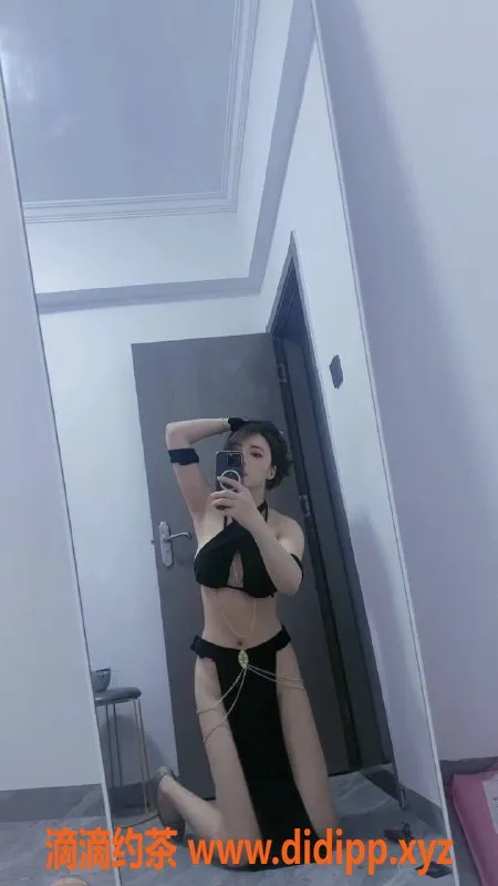 成都楼凤-乌兰娜 25岁 顶级御姐 168cm 110斤