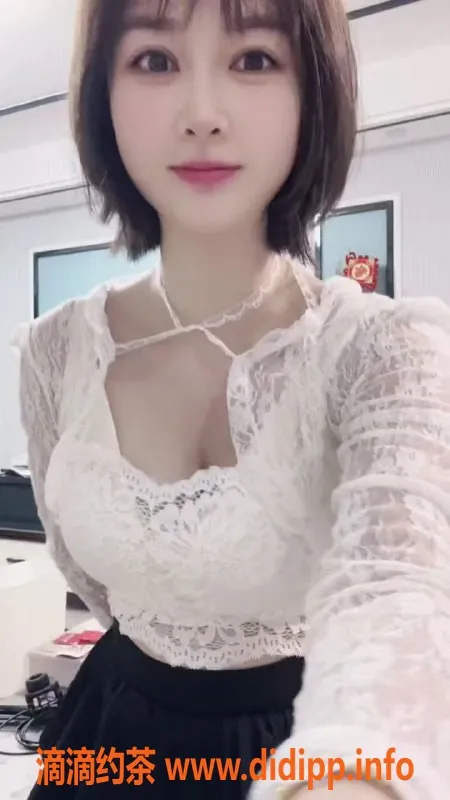 广州楼凤资源信息,天河区23岁幼师兼职小瓶子，163高、48轻、38C魅力