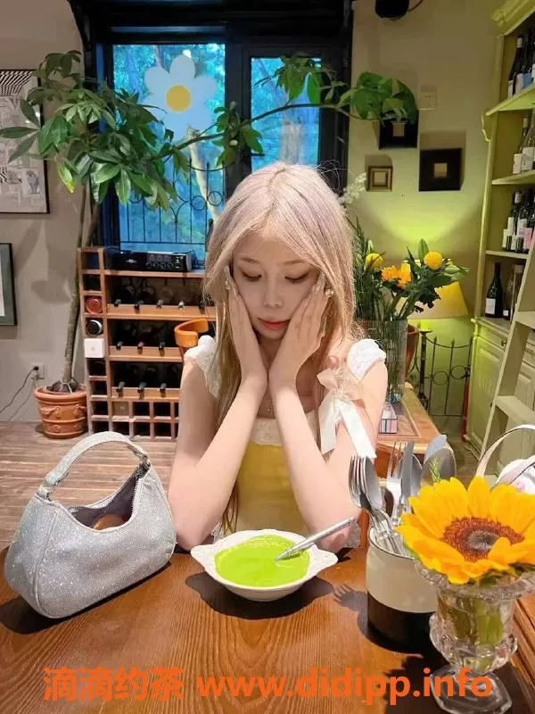 东莞楼凤-大朗芊芊，700元性价比超高！