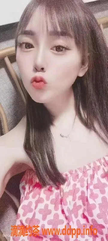 广州楼凤-越秀汤汤26岁，166cm 风骚韵味双飞服务