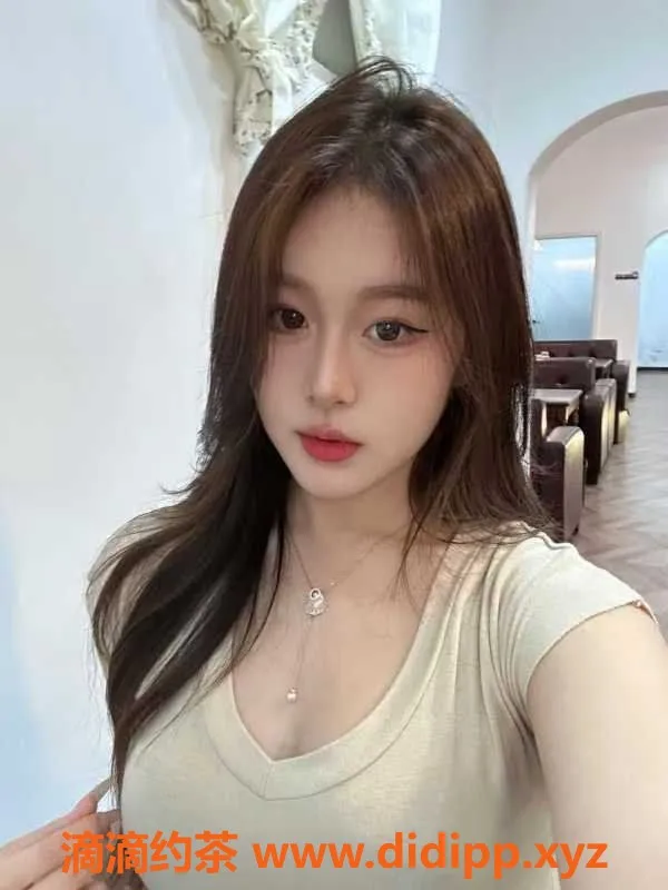 广州楼凤资源信息,荔湾小肉包，23岁34D热情服务！