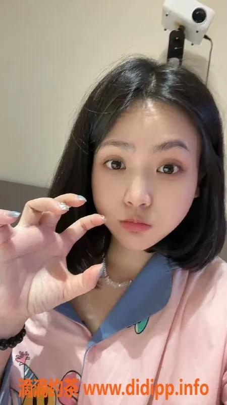 成都楼凤-武侯大区御姐车晴忆，颜值耐看，价格亲民