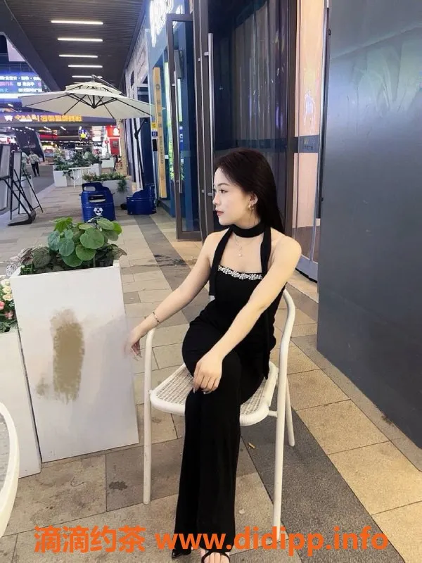 郑州楼凤-金水区小晴，20岁165CM，48斤，服务多样，纯天然