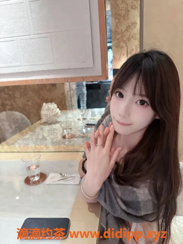 广州楼凤-广州越秀区芊雅，20岁34C新秀，超值茶水费！