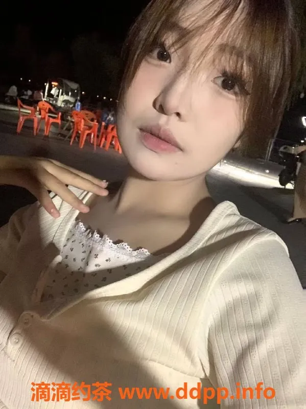 成都楼凤-骡马市18岁小木，165cm，优惠6P，颜值高