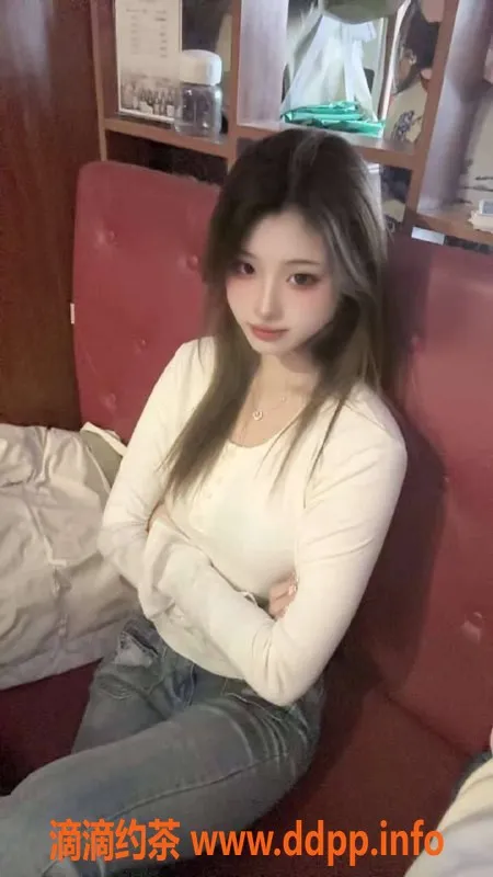 南昌楼凤-小橙子 18岁 168cm C罩杯 包夜服务 1200pp