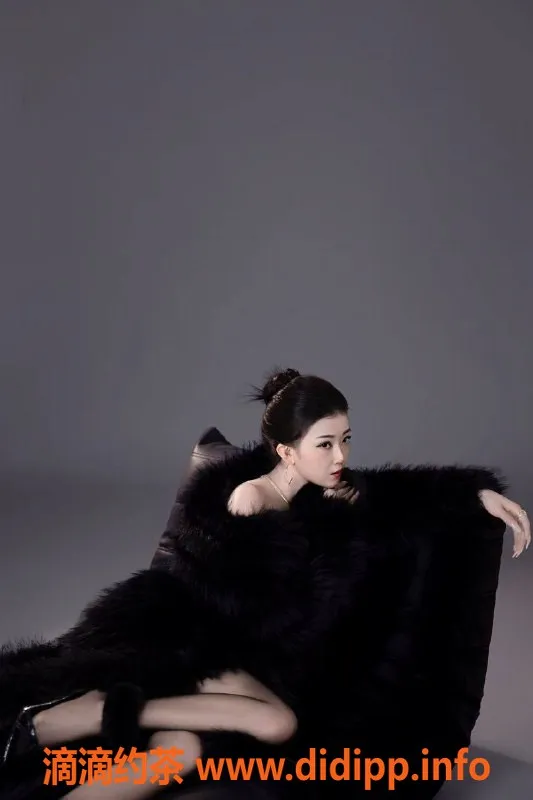 郑州楼凤-惠济区小白个人老师，167cm，50斤，服务多样，价格合理