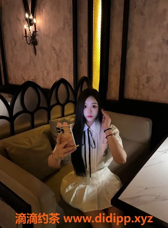 成都楼凤资源信息,武侯区御姐周周，身高160，22岁，颜值超高