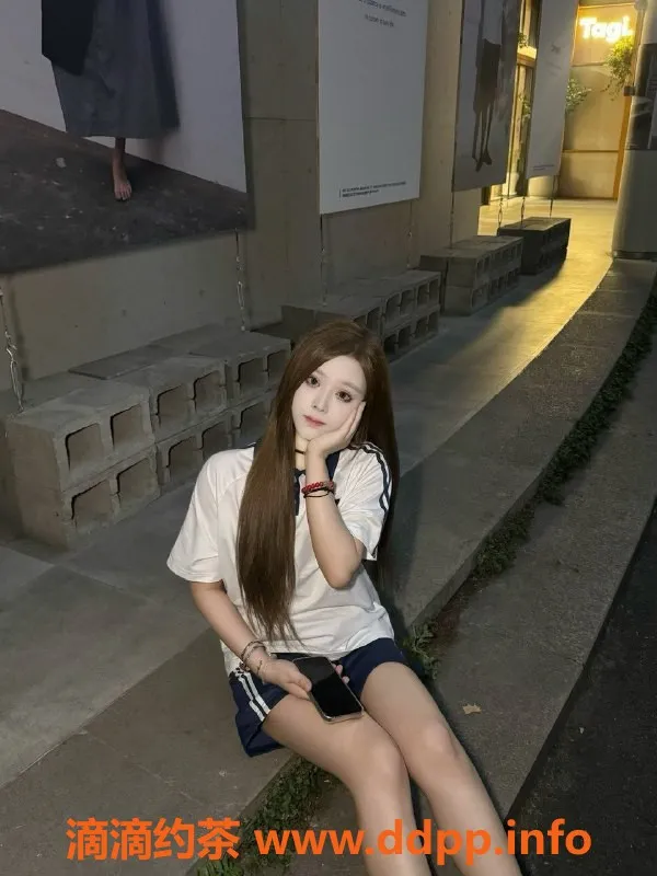 成都楼凤-武侯区御姐周周，身高160，22岁，颜值超高