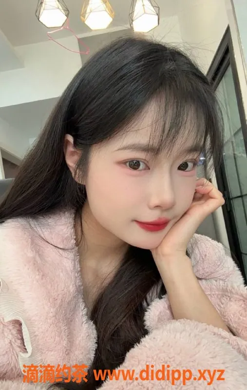 成都楼凤-武侯区嫩妹困困，7P体验，绝对刺激！