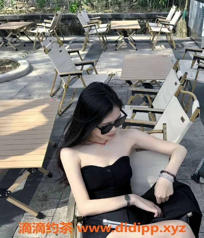 成都楼凤-成华区美玲，18岁，身高165，价格公道