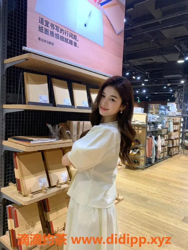 广州楼凤-广州海珠区沅沅老师，25岁163cm，500元服务！