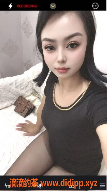 重庆楼凤-兰亭新都汇混血儿，D罩杯28岁妹子等你来撩