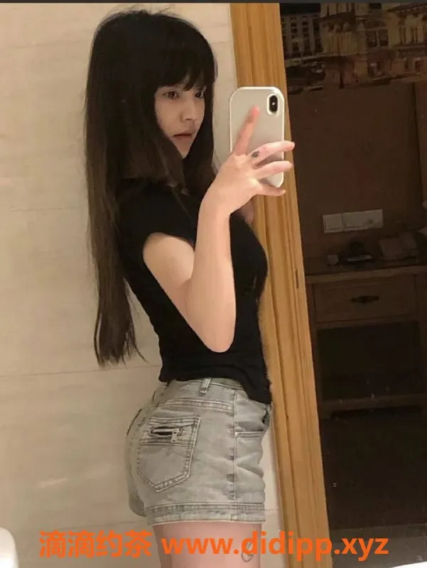 成都楼凤-天府三街20岁嫩妹怡怡，身高160，服务很赞