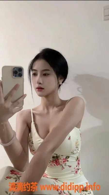 上海楼凤-魔都天叶4T，颜值服务双飞优惠