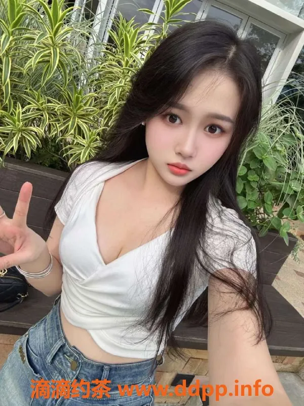 深圳楼凤-南山小雨，18岁168cm，超敏感体质服务