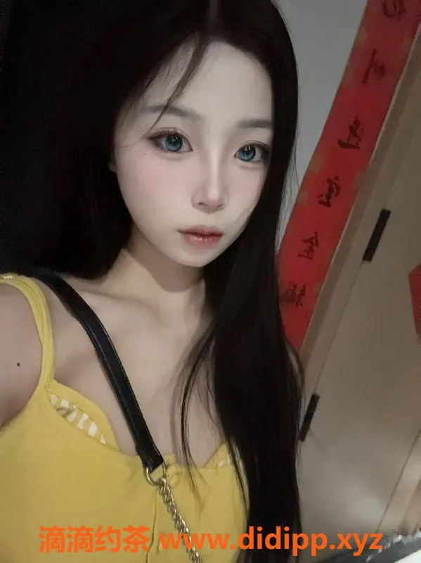 成都楼凤-成华区18岁小不点 美女160A胸，超甜服务