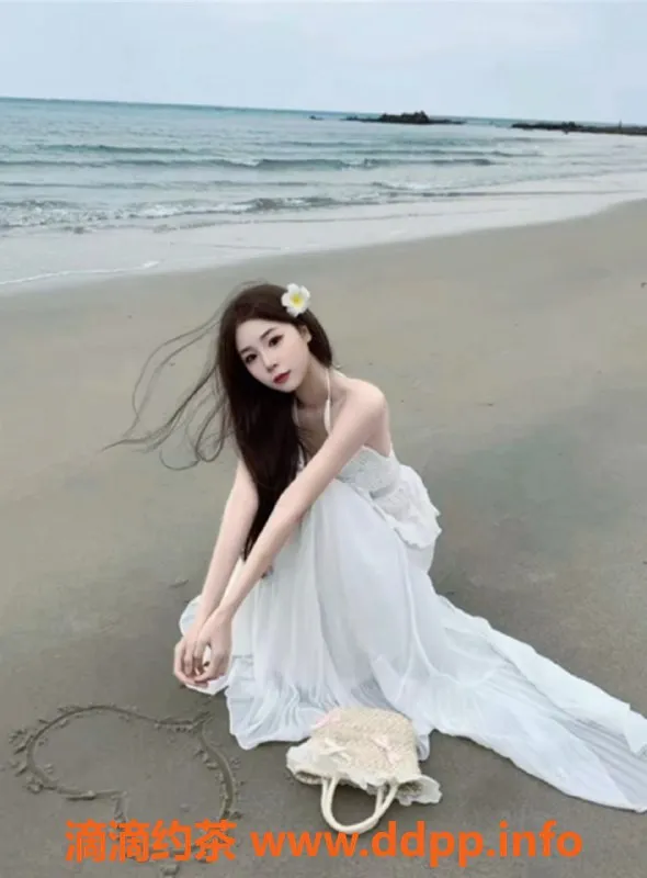 成都楼凤-成华区18岁小不点 美女160A胸，超甜服务