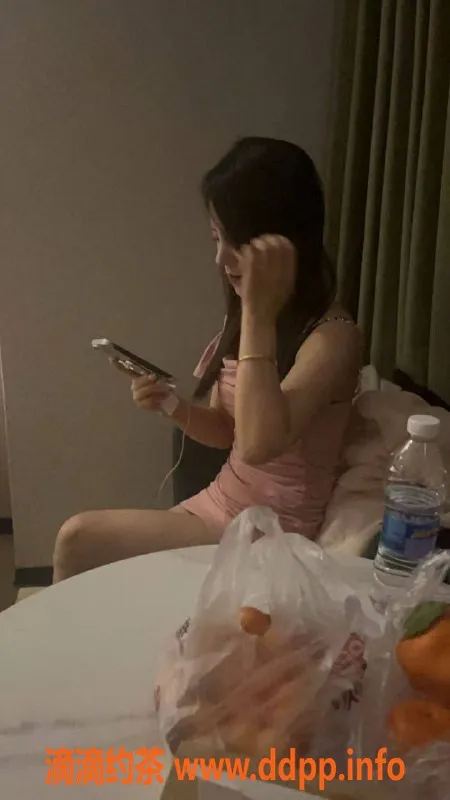 郑州楼凤-管城区果果，23岁160cm，超值优惠等你来享！