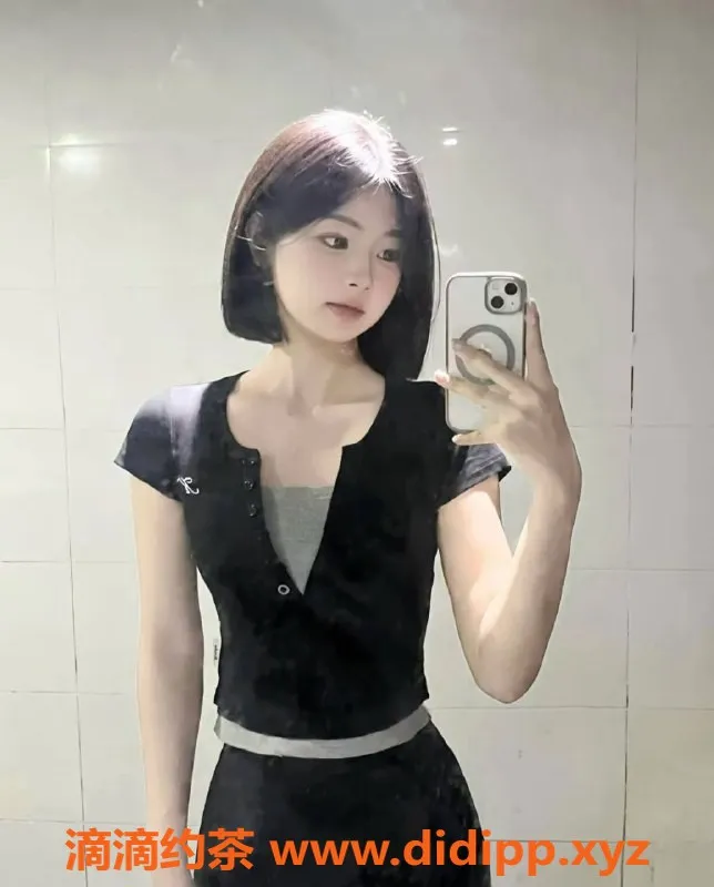 广州楼凤-广州白云嫩妹欢欢，20岁165cm，胸围32C，全包夜1800