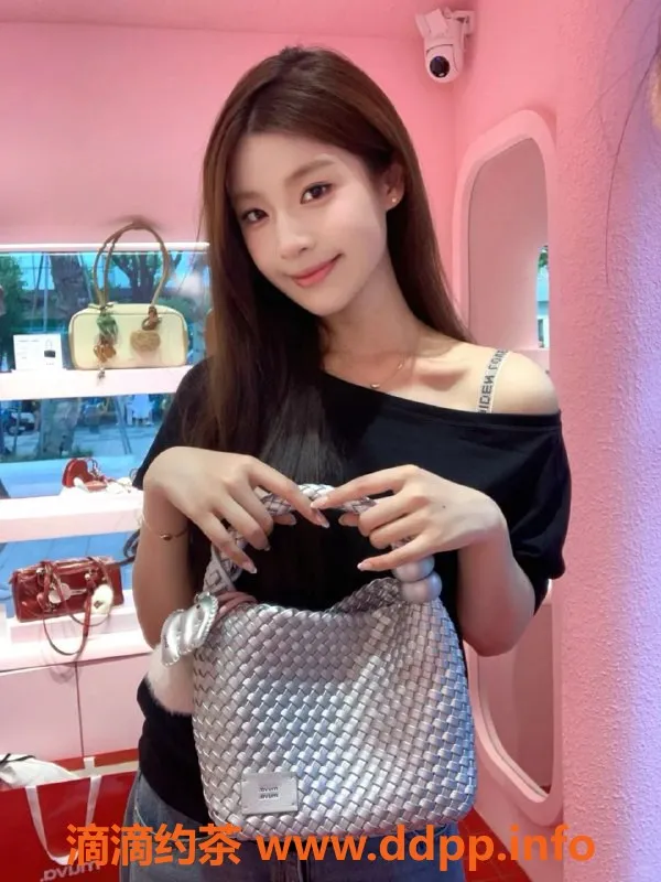 广州楼凤资源信息,海珠新人萝御，甜美可颜，165cm 47kg 32C