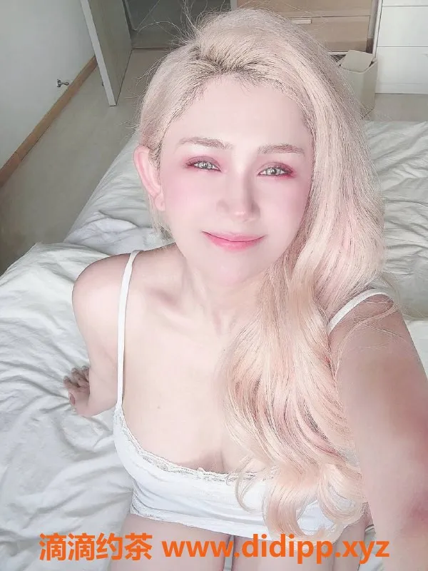 北京楼凤-朝阳金发模特Dalia，22岁E罩杯，服务项目丰富！