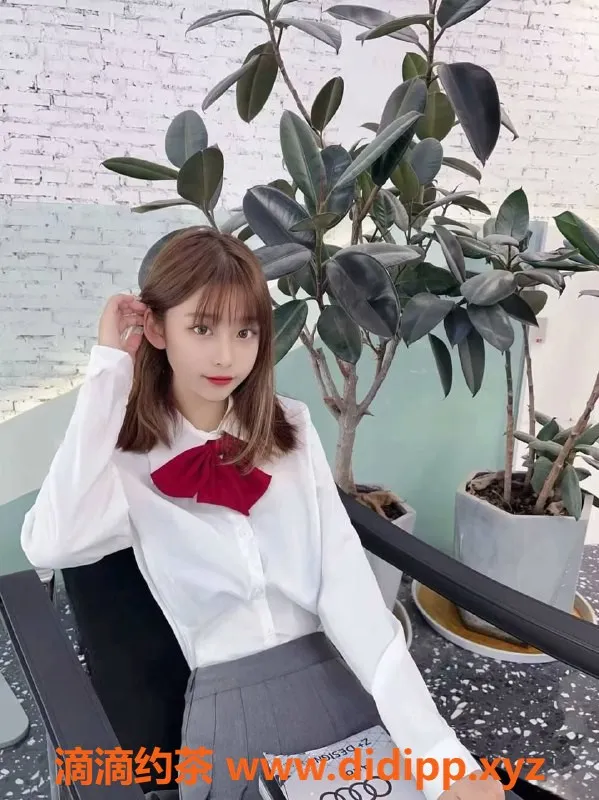 北京楼凤-19岁清纯小澜澜，亚运村兼职女友服务