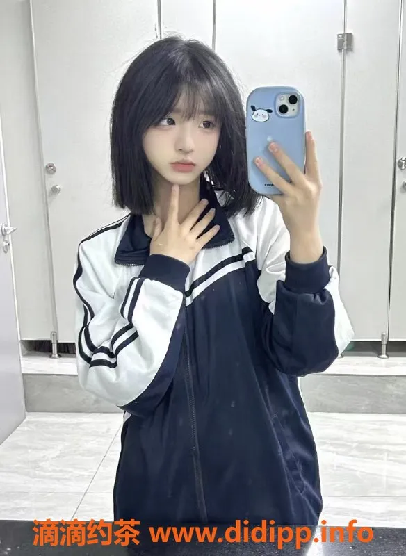 深圳楼凤-深圳龙华19岁小爱爱-160cm快餐服务