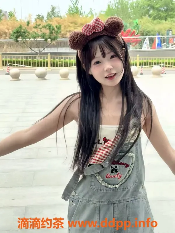 深圳楼凤-深圳龙华19岁小爱爱-160cm快餐服务