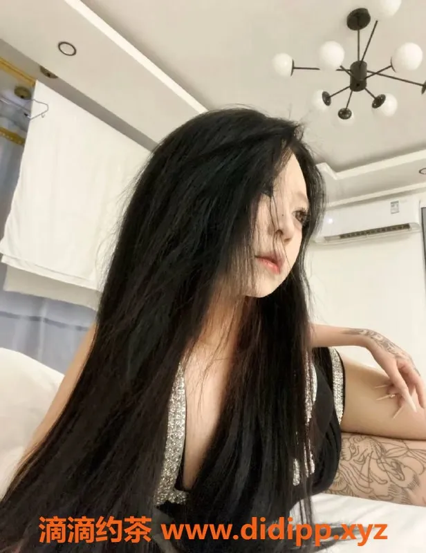 郑州楼凤资源信息,郑州二七区小琪，18岁，168cm，45kg清纯诱惑