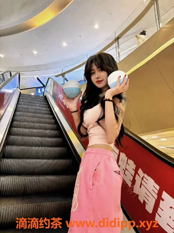 上海楼凤-闵行区 超超 19岁 C杯 体重52kg 1100元/40分钟