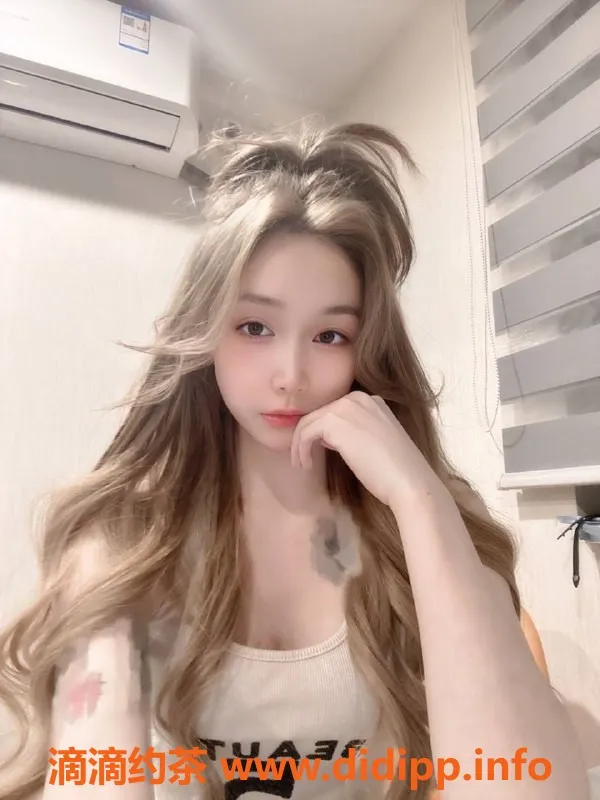 福州楼凤-台江区20岁姗姗，160cm B罩杯，7P仅需💋