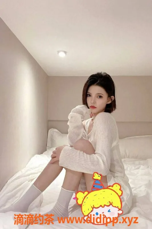 成都外围-成都Miss，21岁混血嫩妹，1300一夜等你体验