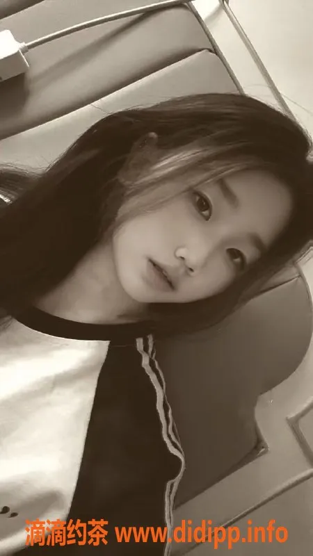 杭州楼凤-可爱迷人小琪，18岁上城区新星