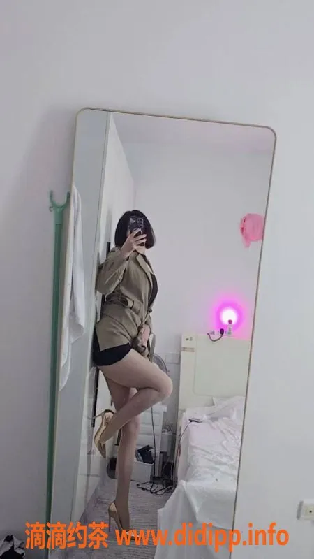 重庆抓龙筋-江北观音桥34岁SM女王165cm C罩杯热辣服务