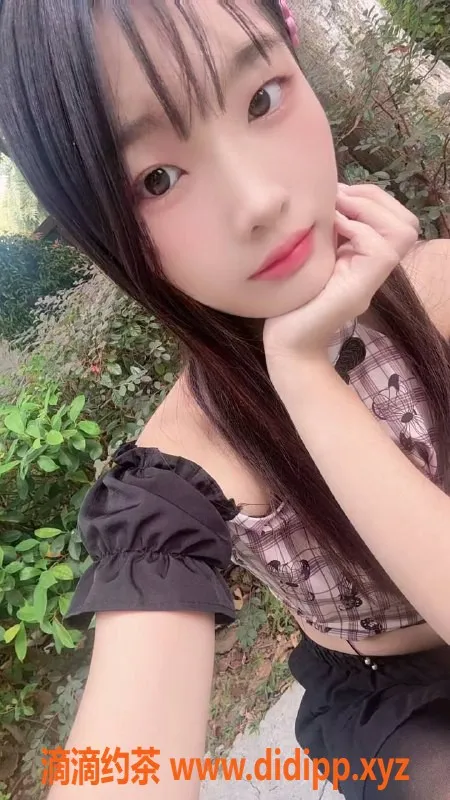 厦门楼凤-厦门七七，18岁清纯陪浴少女，164cm B+胸围