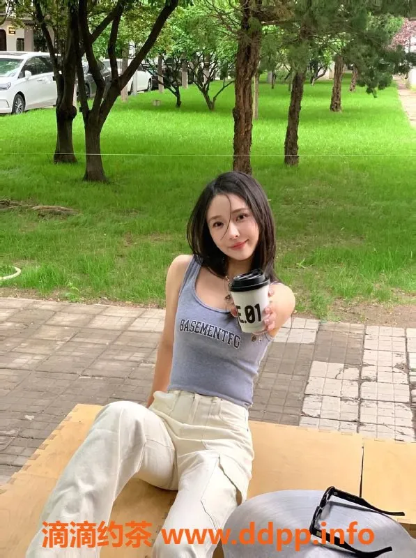 北京楼凤-朝阳小关，24岁165cm颜值女友，1500p起