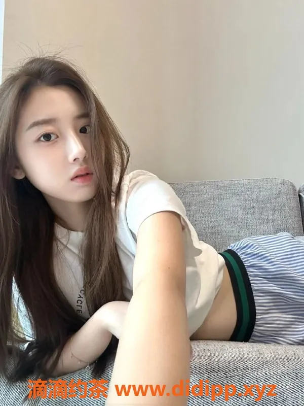 广州楼凤资源信息,广州白云学妹蔓雯，20岁166cm，优质服务等你来体验！
