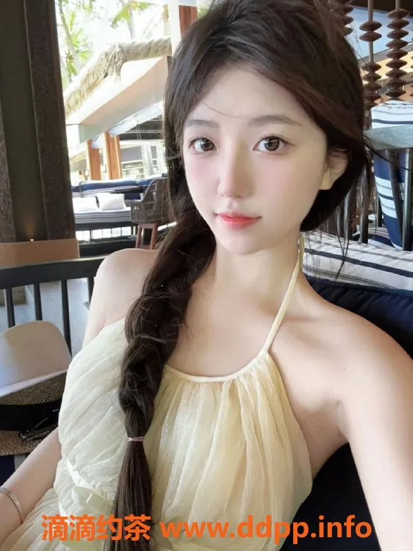 广州楼凤-天河19岁学生妹芊慕，165cm超甜初体验