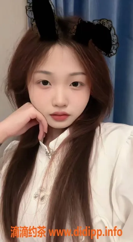 成都楼凤资源信息,成华区安安，160cm，90斤，18岁，胸围C，服务超赞！