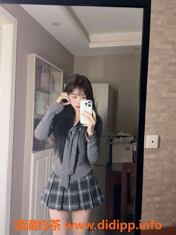 北京楼凤-朝阳嫩妹橙子，800P可纯可欲服务