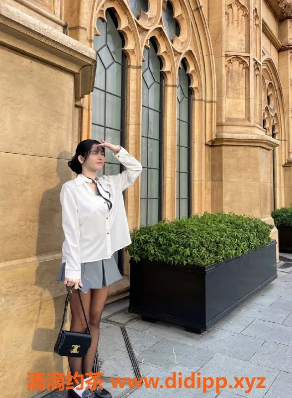 杭州上门服务-上城皋塘爱沙尼亚23岁e杯美媚，身高163，1400元起