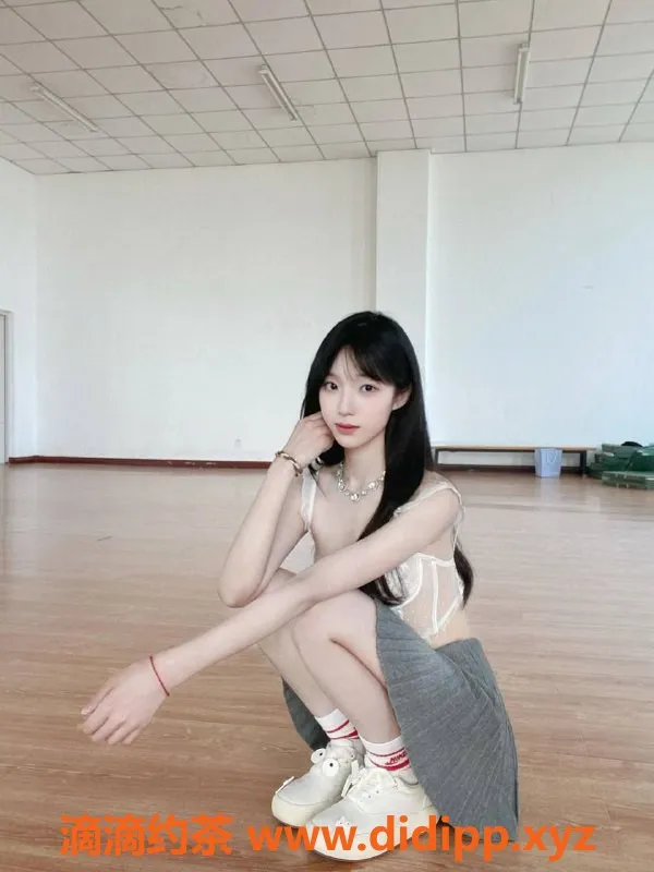 杭州楼凤资源信息,洛伊大一学生，168cm身高，1500元/课