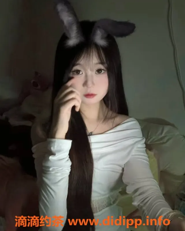 成都楼凤-武侯区嫩妹安安，颜值高，服务好！