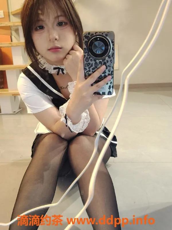 成都楼凤-成华区小乖妹子，160cm B+奶，18岁，服务极佳