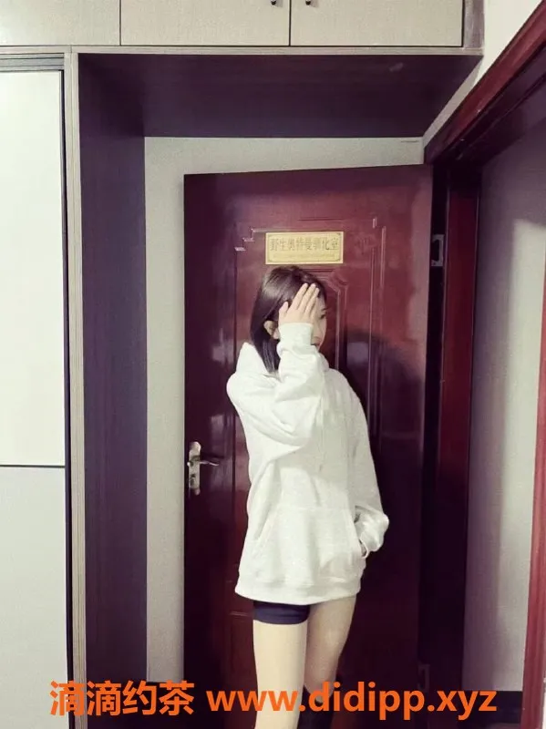 成都楼凤-成华区18岁安朵，身高165cm，C杯，超高服务评价！