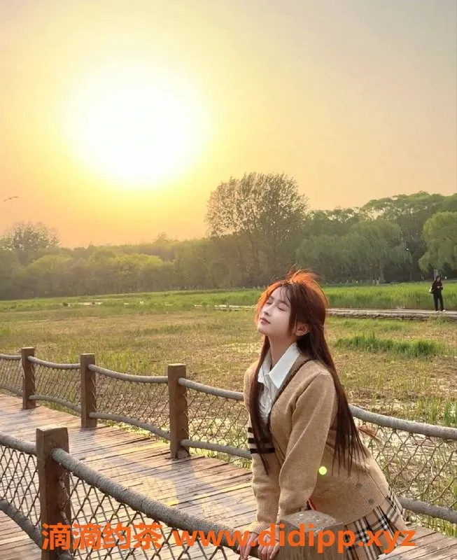 北京楼凤资源信息,丰台小奶芙，嫩妹兼职，1400P超值服务